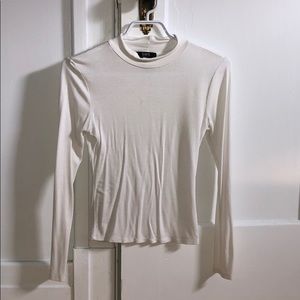 Gilet blanc avec petit col roulé